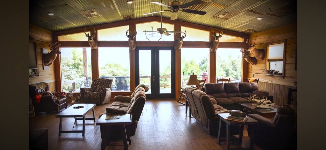 The Kudzu Bluff lodge and property from above